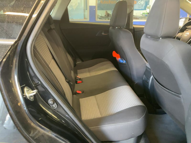 Toyota Auris Touring Sports 1.8 Hybrid Edition-S+ — zdjęcie 14
