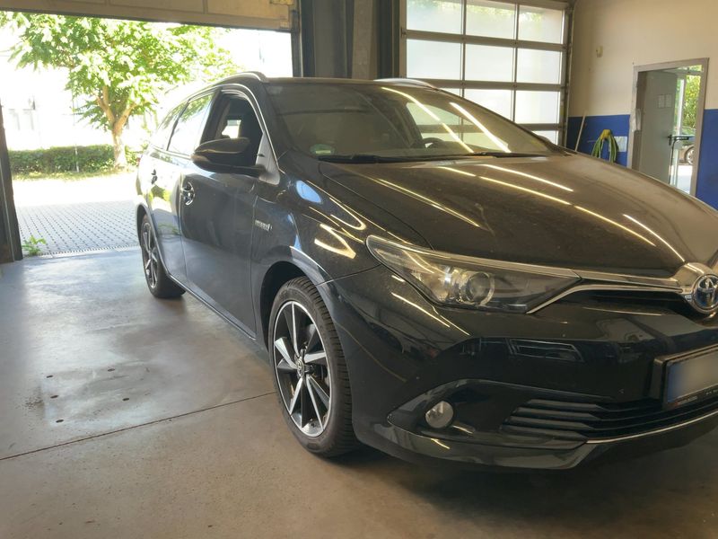 Toyota Auris Touring Sports 1.8 Hybrid Edition-S+ — zdjęcie 8