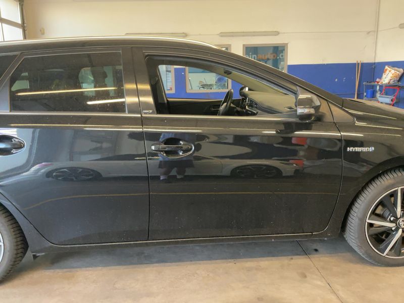 Toyota Auris Touring Sports 1.8 Hybrid Edition-S+ — zdjęcie 7