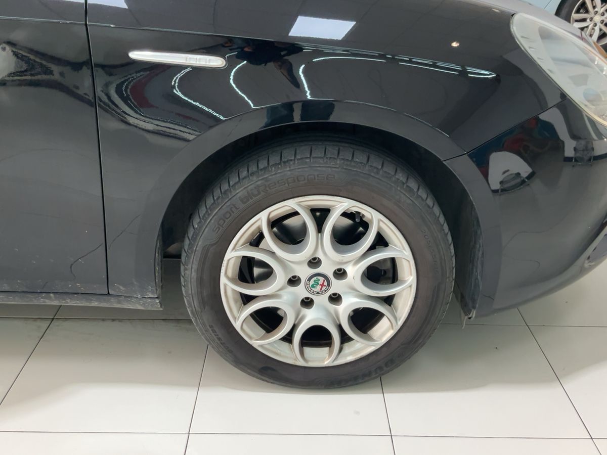 Alfa Romeo 2016 — photo 12