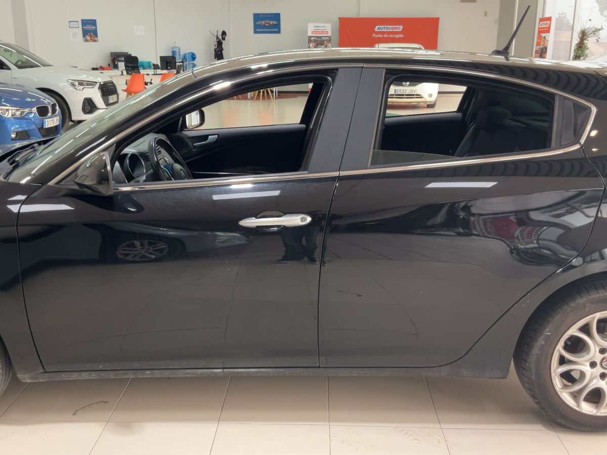 Alfa Romeo 2016 — photo 5