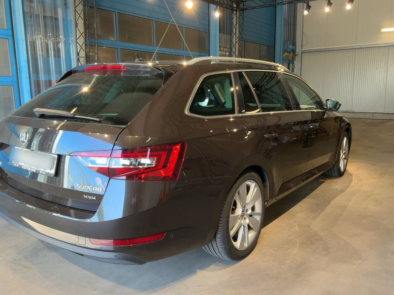 Skoda Superb 2.0 TDI Style 4x4 — zdjęcie 6