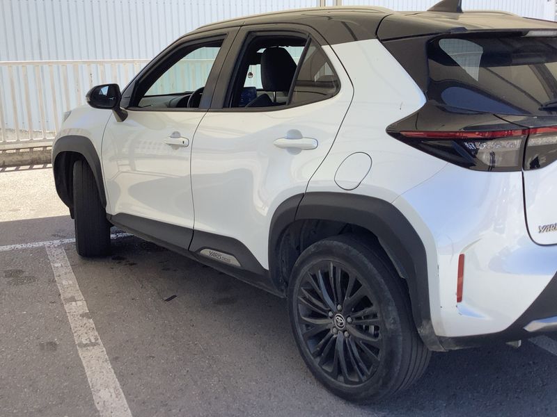 Toyota Yaris Cross 1.5 Hybrid AWD-i Adventure — zdjęcie 3