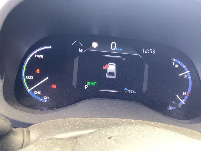 Toyota Yaris Cross 1.5 Hybrid AWD-i Adventure — zdjęcie 13