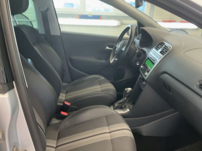 Volkswagen Polo 1.2 TSI Match — zdjęcie 11