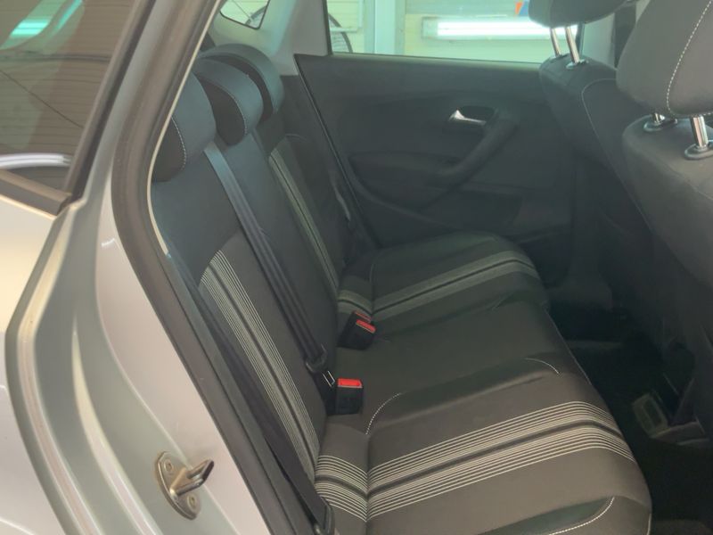 Volkswagen Polo 1.2 TSI Match — zdjęcie 14