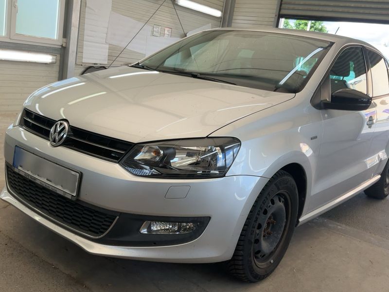 Volkswagen Polo 1.2 TSI Match — zdjęcie 1