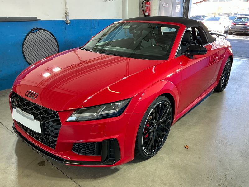 TTS 2.0 TFSI quattro Competition