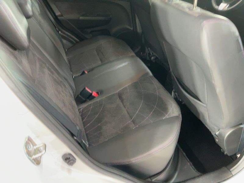 Suzuki Swift 1.2 X-TRA — zdjęcie 14