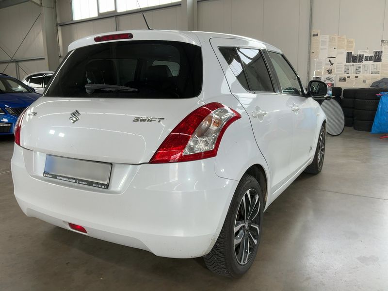 Suzuki Swift 1.2 X-TRA — zdjęcie 6
