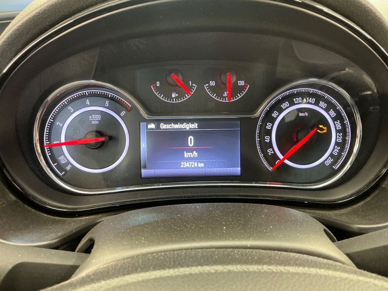 Opel Insignia Sports Tourer 2.0 CDTI Innovation — zdjęcie 13