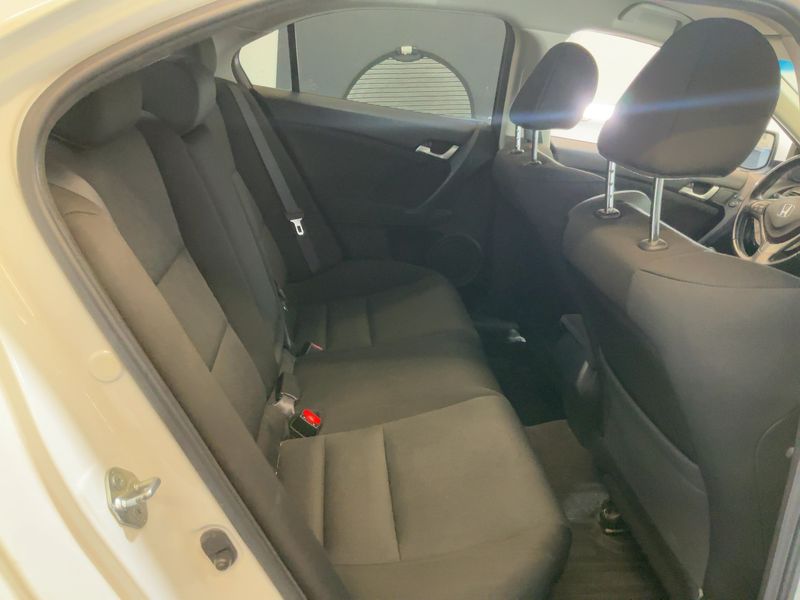 Honda Accord 2.0 Lifestyle — zdjęcie 14