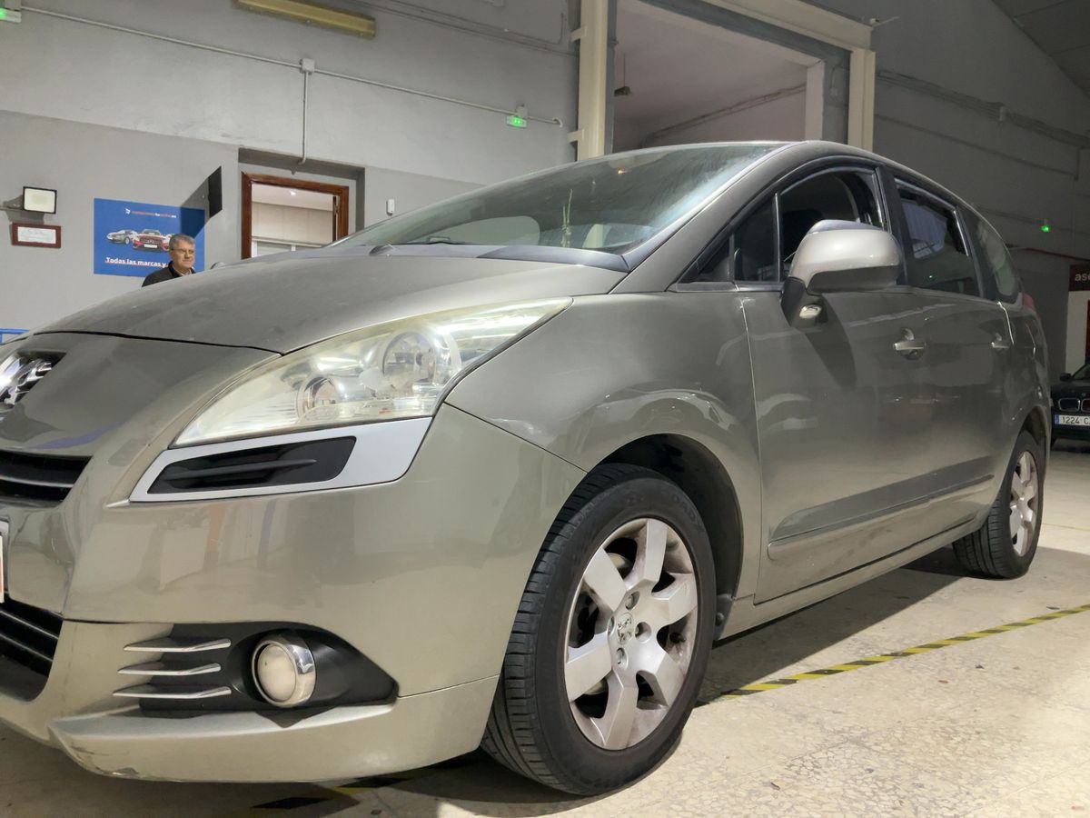Peugeot 5008 1.6 HDi Active