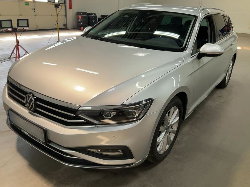 Volkswagen Passat 2.0 TDI Elegance 2021 – снимка 1