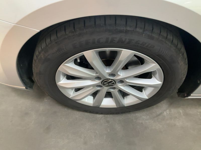 Volkswagen Passat 2.0 TDI Elegance 2021 – снимка 3