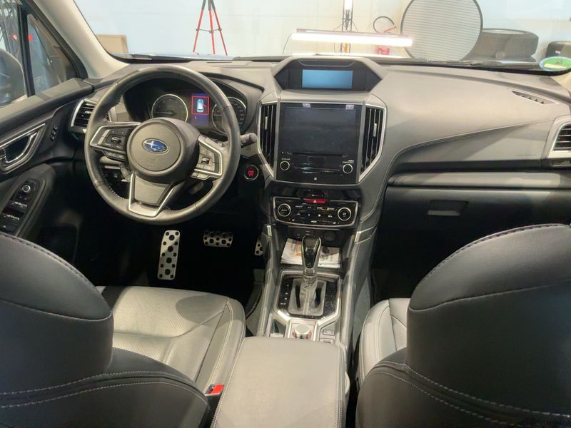 Subaru Forester 2.0 Mild-Hybrid Platinum — zdjęcie 12