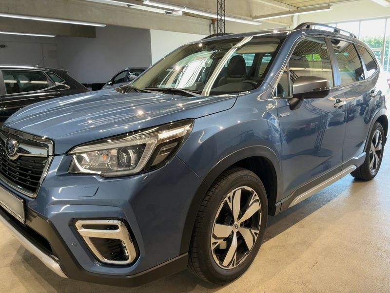 Subaru Forester 2.0 Mild-Hybrid Platinum — zdjęcie 2