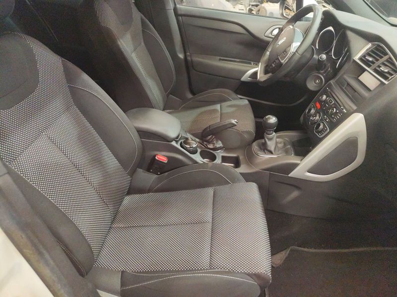 Citroen DS4 1.6 HDi Design — zdjęcie 10