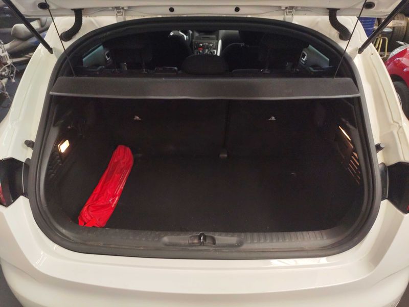Citroen DS4 1.6 HDi Design — zdjęcie 9