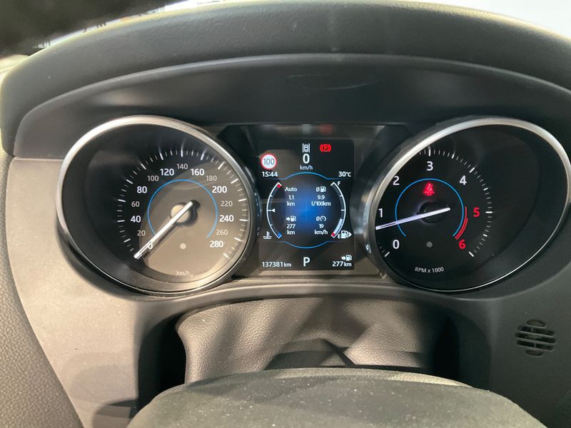 Jaguar F-Pace 30d Prestige AWD — zdjęcie 13