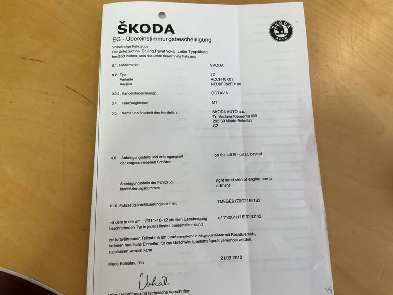 Skoda Octavia 2.0 TDI Elegance — zdjęcie 16