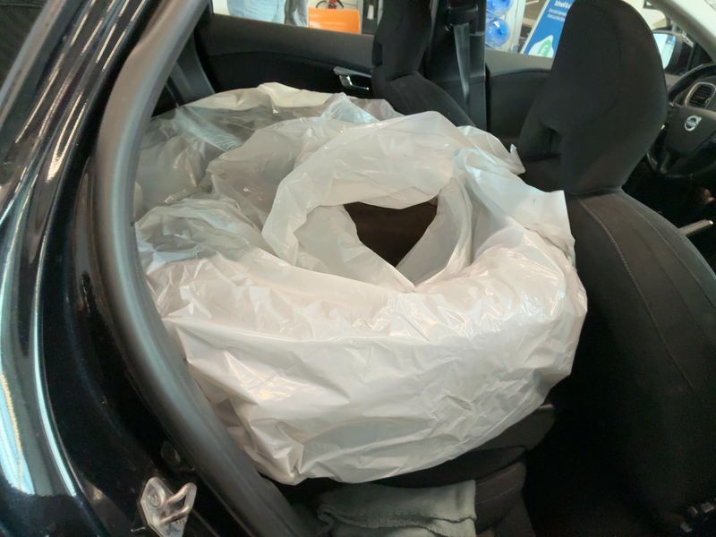 Volvo V40 1.6 D2 You! 2014 – снимка 20