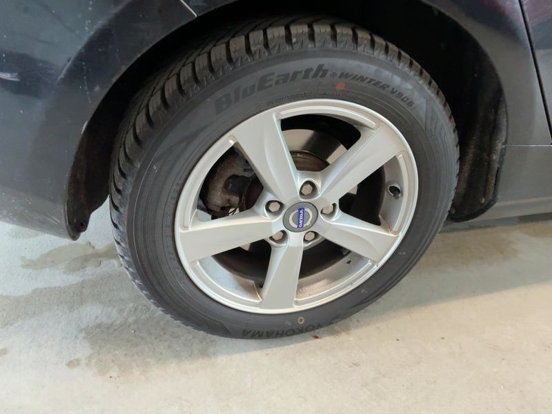 Volvo V40 1.6 D2 You! 2014 – снимка 9