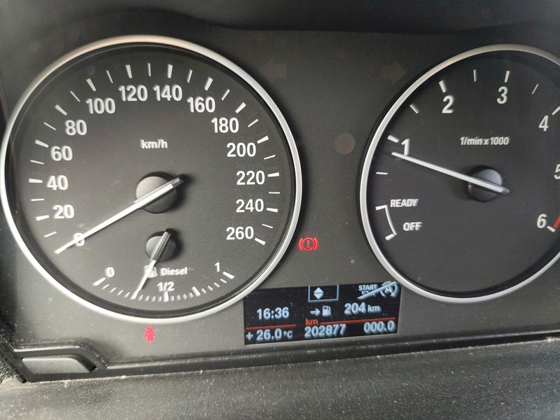 BMW 1er 114d 2013 – снимка 12