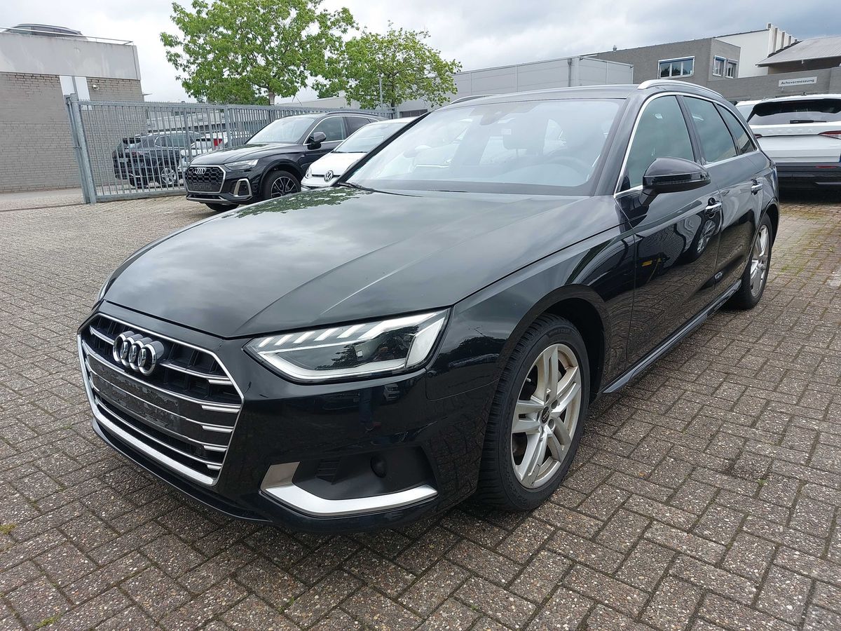 Audi A4 2023