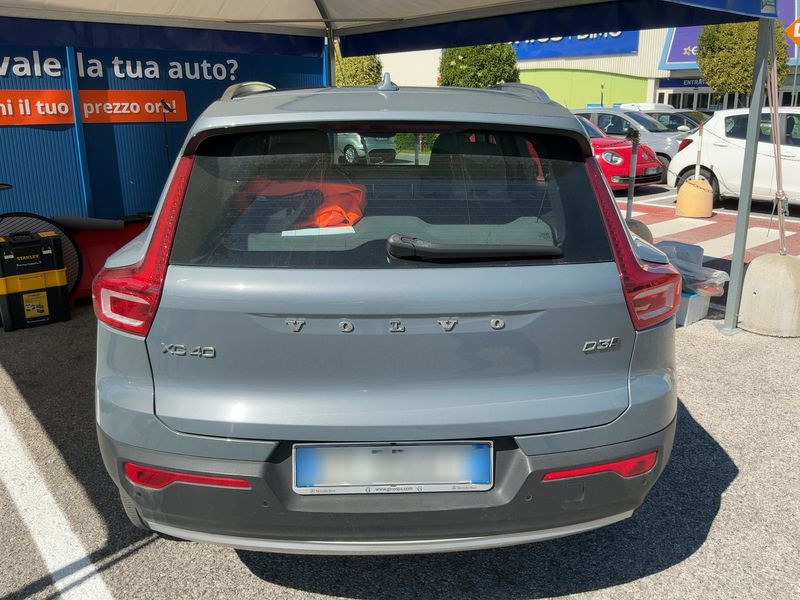 Volvo XC40 2.0 D3 Momentum AWD 2019 – снимка 7