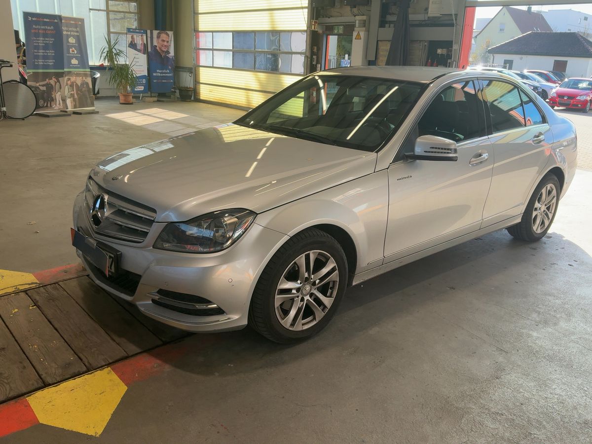 Mercedes-Benz C-Klasse C 180 CGI BlueEfficiency Avantgarde