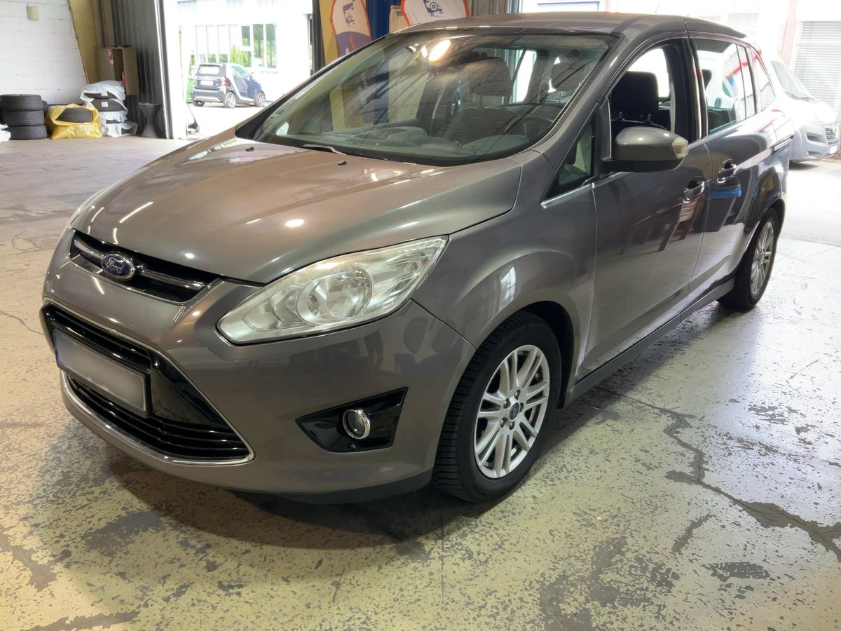 Ford Grand 2013