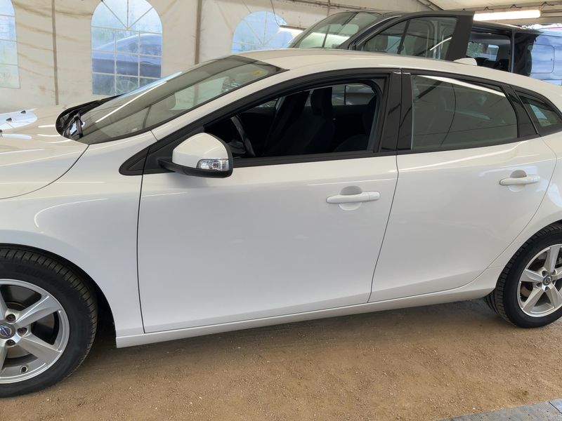 Volvo V40 2.0 D3 You! — zdjęcie 4