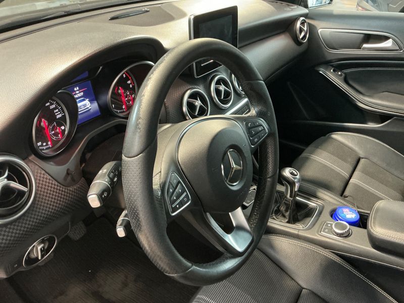 Mercedes-Benz A-Klasse A 180 CDI BlueEfficiency Urban 2017 – снимка 24