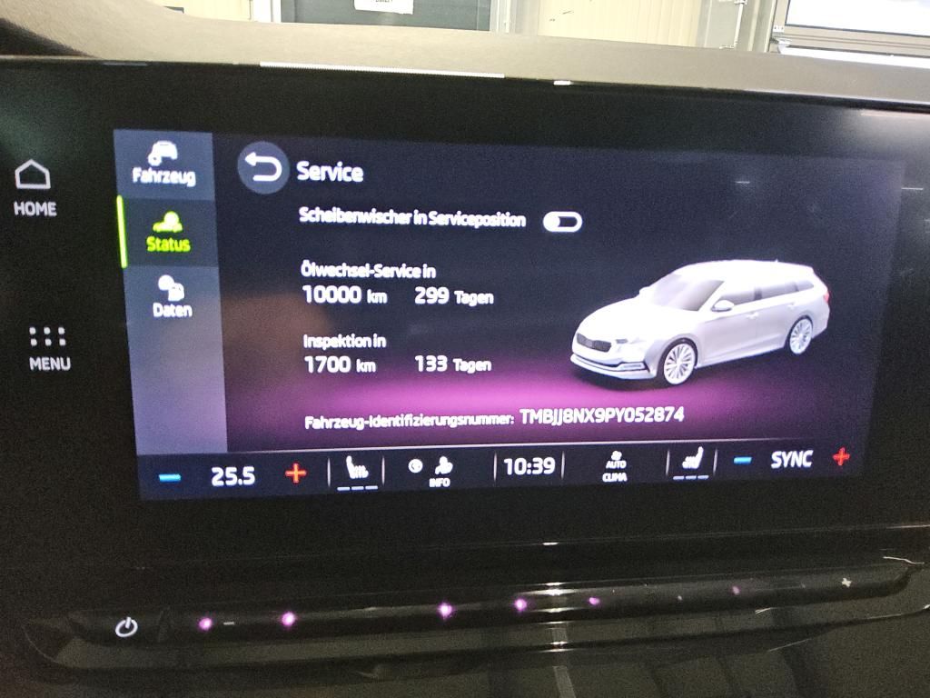 Skoda Octavia 2023 — photo 16