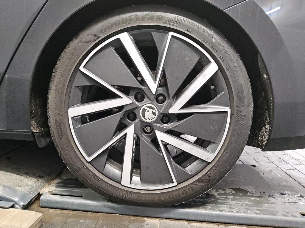 Skoda Octavia 2023 — photo 38