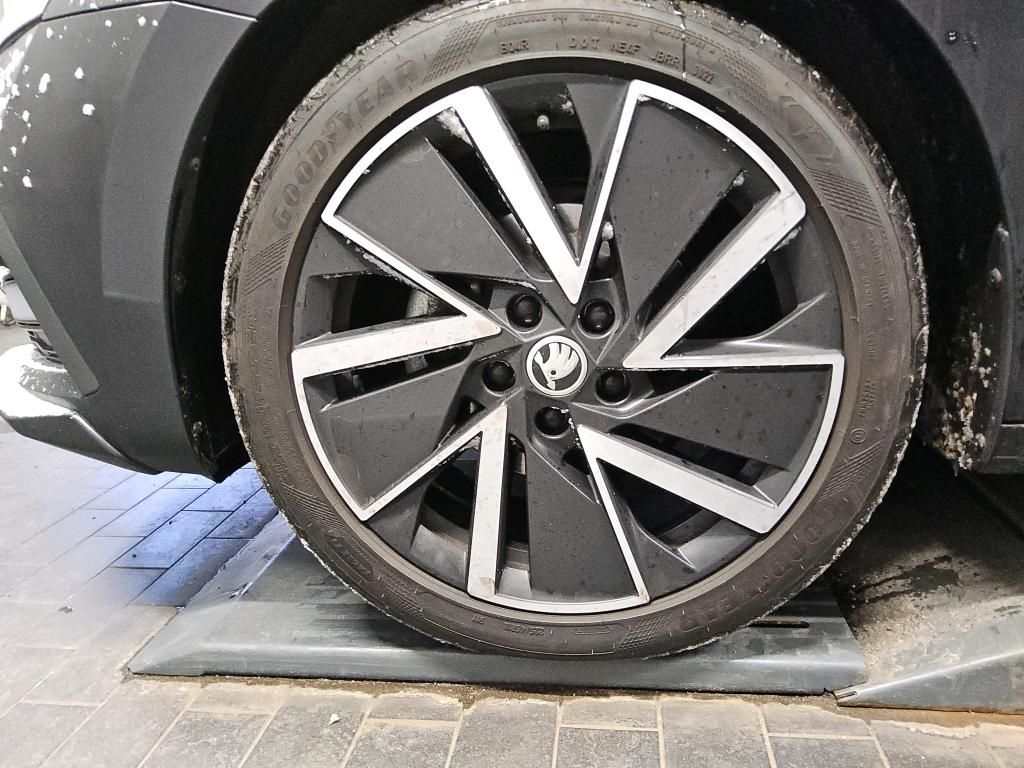 Skoda Octavia 2023 — photo 36