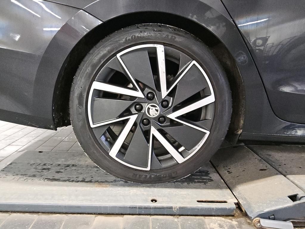 Skoda Octavia 2023 — photo 39
