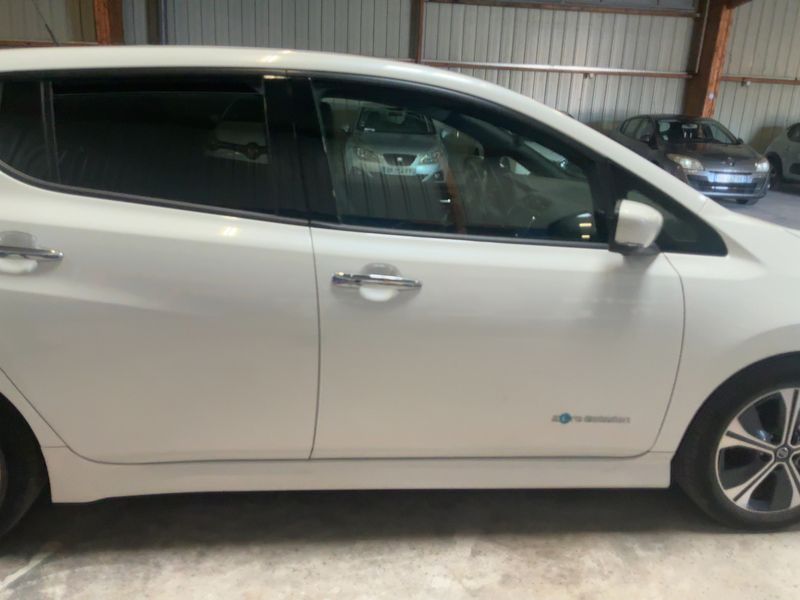 Nissan Leaf electric drive 110 kW N-Connecta — zdjęcie 7