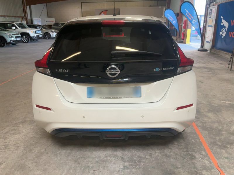 Nissan Leaf electric drive 110 kW N-Connecta — zdjęcie 5