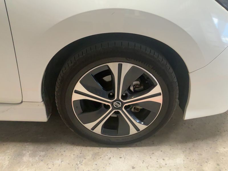 Nissan Leaf electric drive 110 kW N-Connecta 2018 – снимка 11