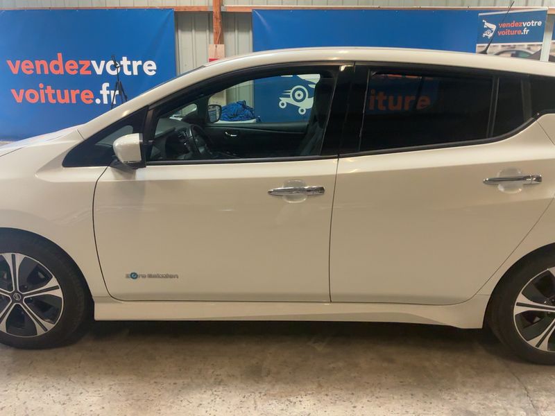 Nissan Leaf electric drive 110 kW N-Connecta — zdjęcie 4