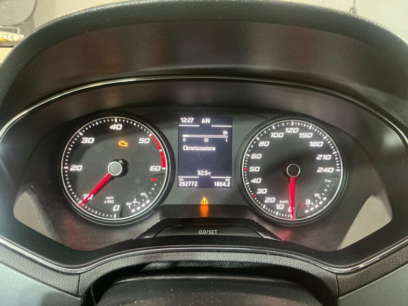 Seat Arona 1.6 TDI Style 2018 – снимка 23