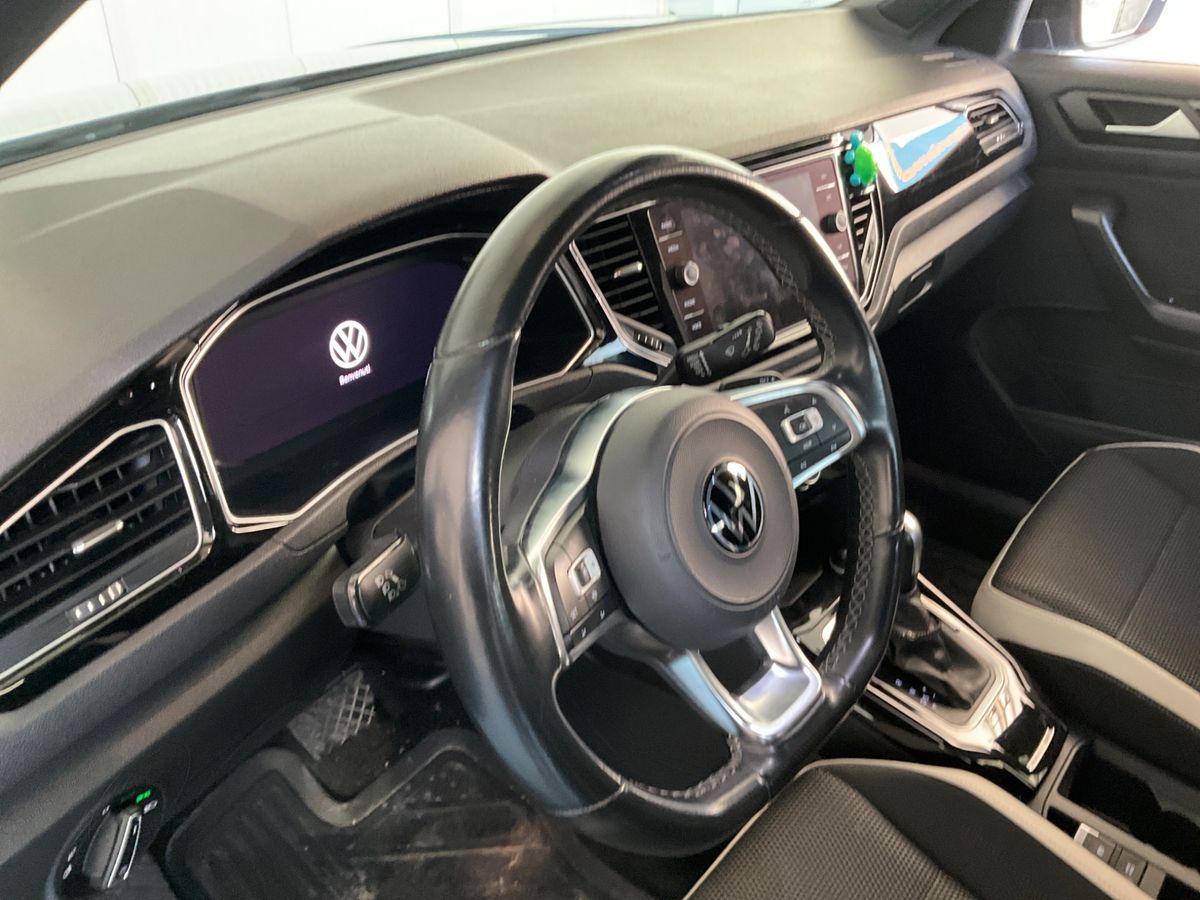 Volkswagen T-Roc 2021 — photo 31