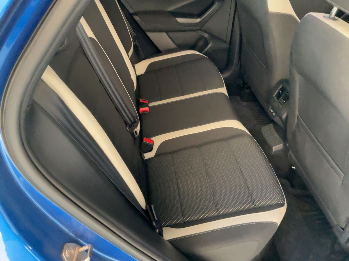 Volkswagen T-Roc 2021 — photo 20
