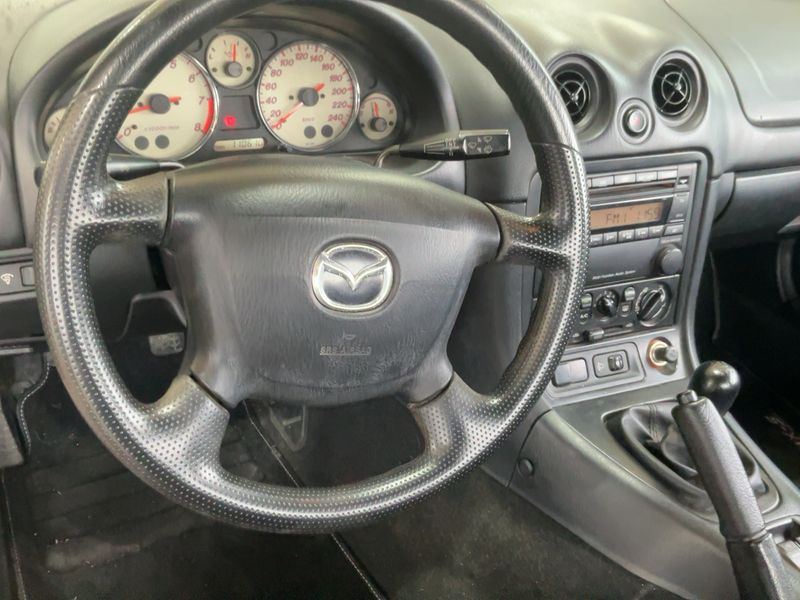 Mazda MX-5 1.6 Special Version — zdjęcie 12