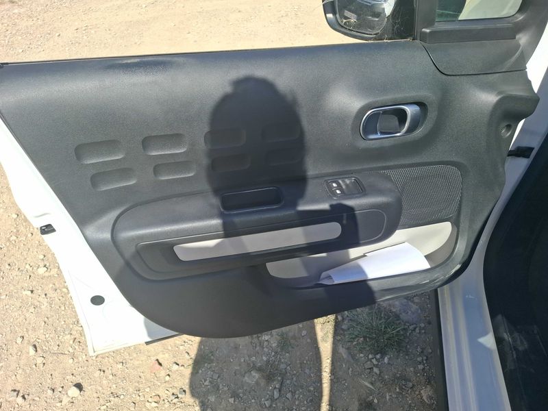 Citroen C3 1.5 Blue-HDi Société Feel Nav 2021 – снимка 24