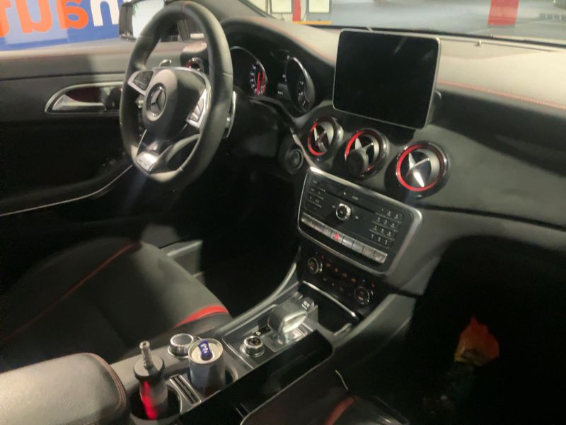 Mercedes-Benz CLA-Klasse CLA 45 AMG 4Matic — zdjęcie 12