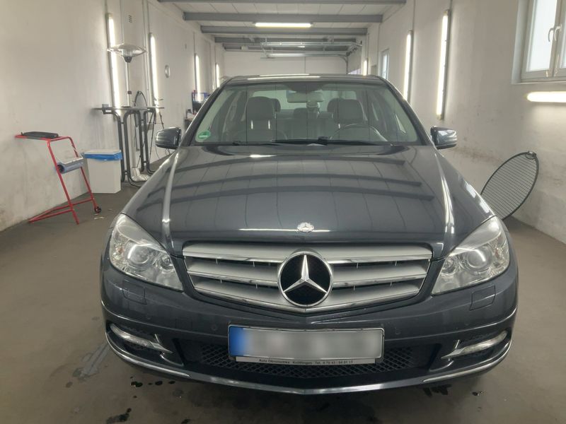 Mercedes-Benz C-Klasse C 200 CGI BlueEfficiency Sport Edition Avantgarde — zdjęcie 9