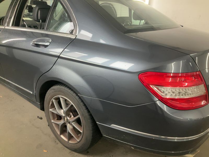 Mercedes-Benz C-Klasse C 200 CGI BlueEfficiency Sport Edition Avantgarde — zdjęcie 3